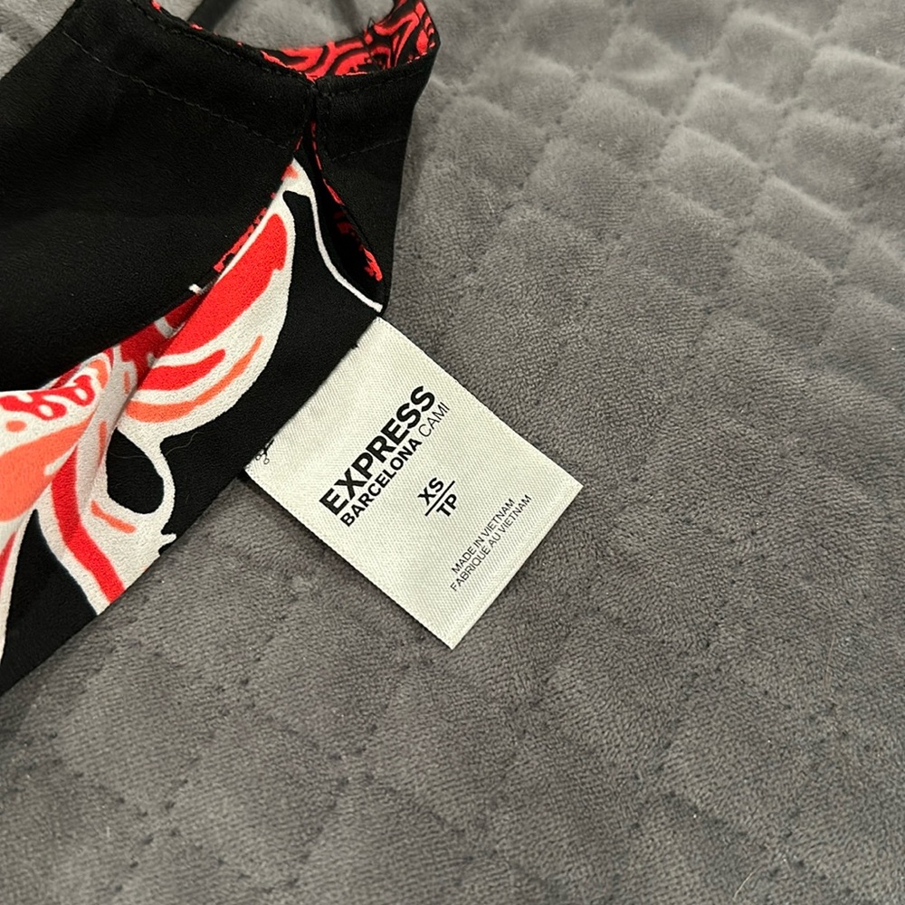 Express Razorback top - Picture 3 of 3